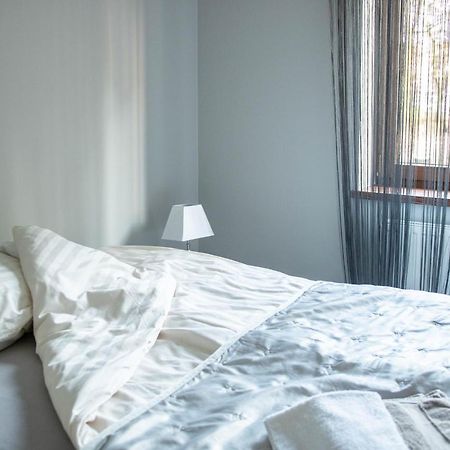 Apartamenty Centrum- Kochanowskiego -Dawniej Two-Bedroom Apartment เจโลนากูรา ภายนอก รูปภาพ
