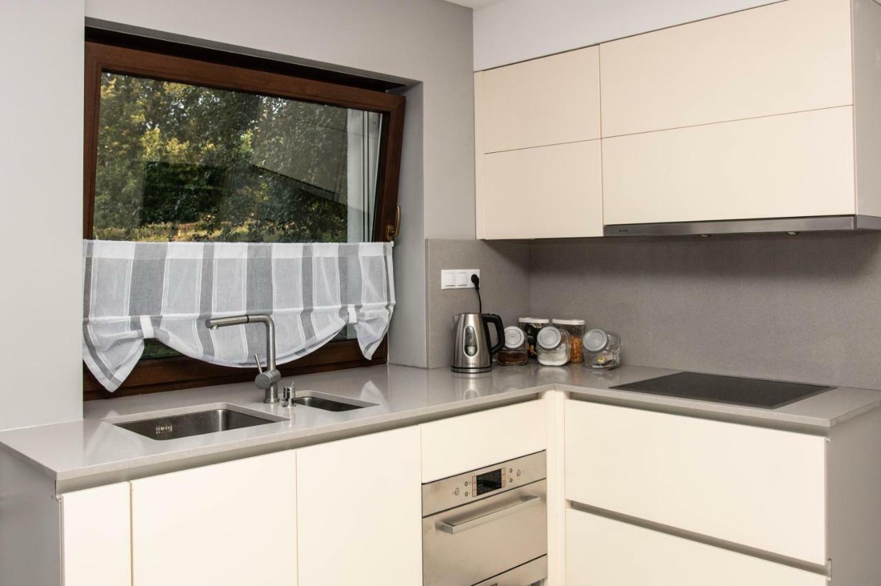 Apartamenty Centrum- Kochanowskiego -Dawniej Two-Bedroom Apartment เจโลนากูรา ภายนอก รูปภาพ