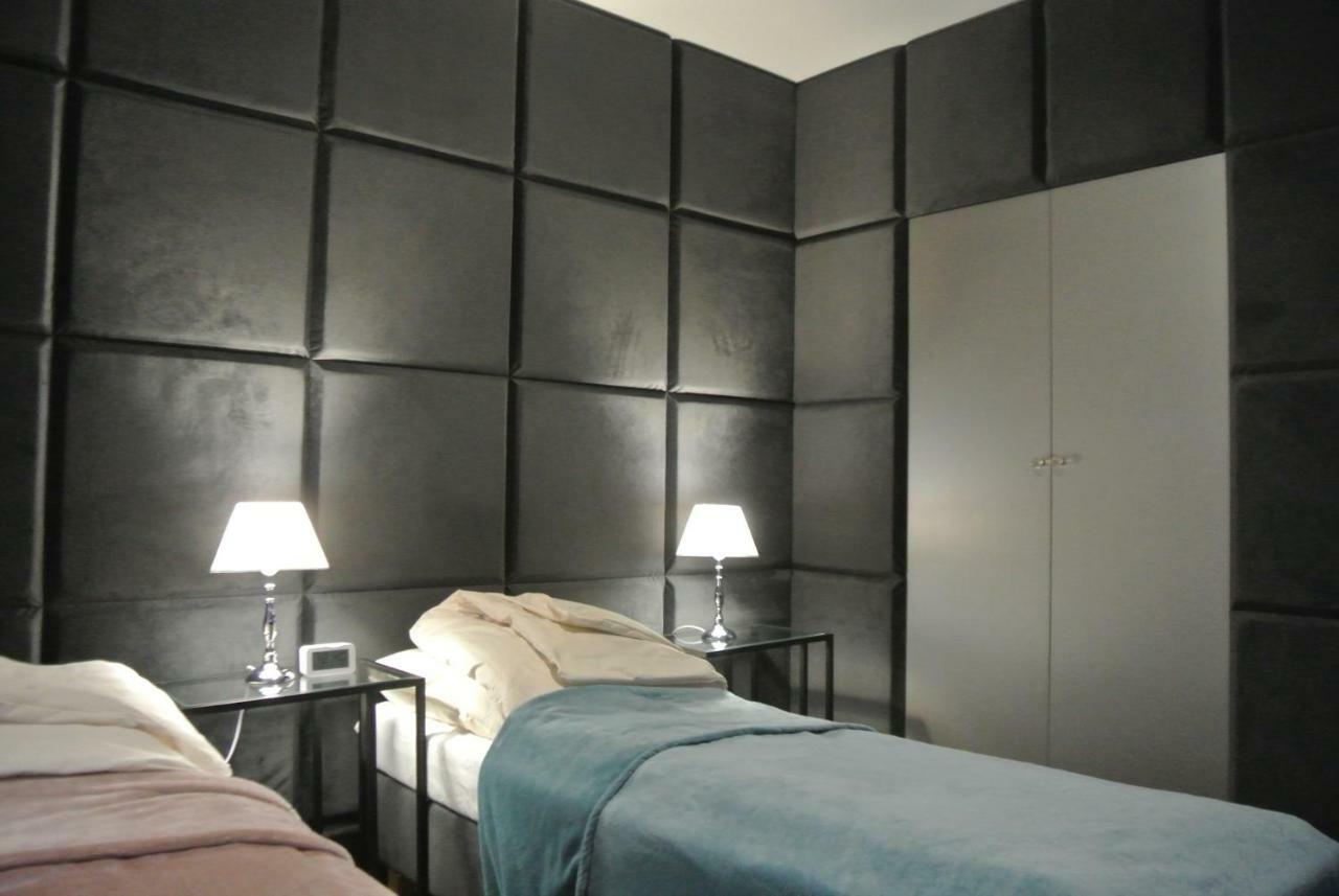 Apartamenty Centrum- Kochanowskiego -Dawniej Two-Bedroom Apartment เจโลนากูรา ภายนอก รูปภาพ