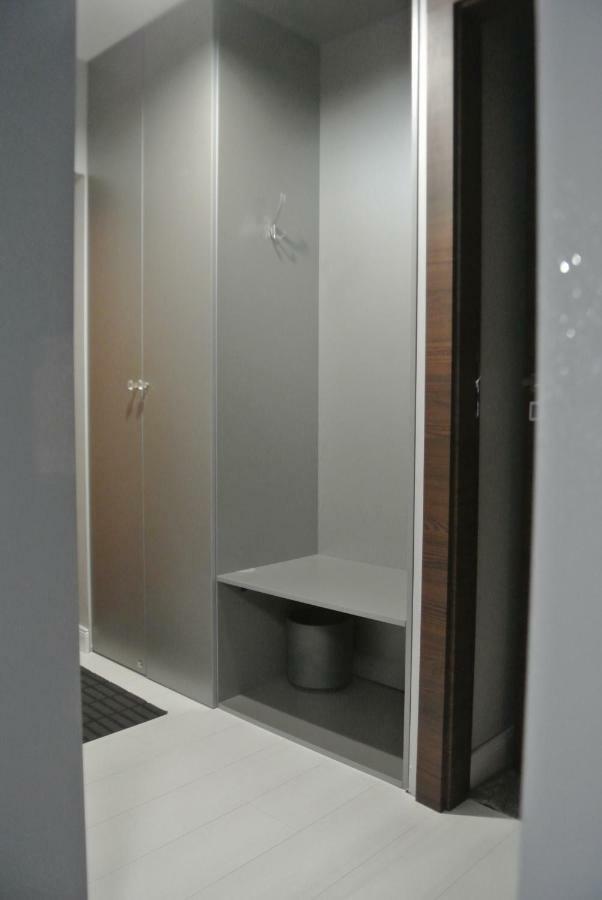 Apartamenty Centrum- Kochanowskiego -Dawniej Two-Bedroom Apartment เจโลนากูรา ภายนอก รูปภาพ