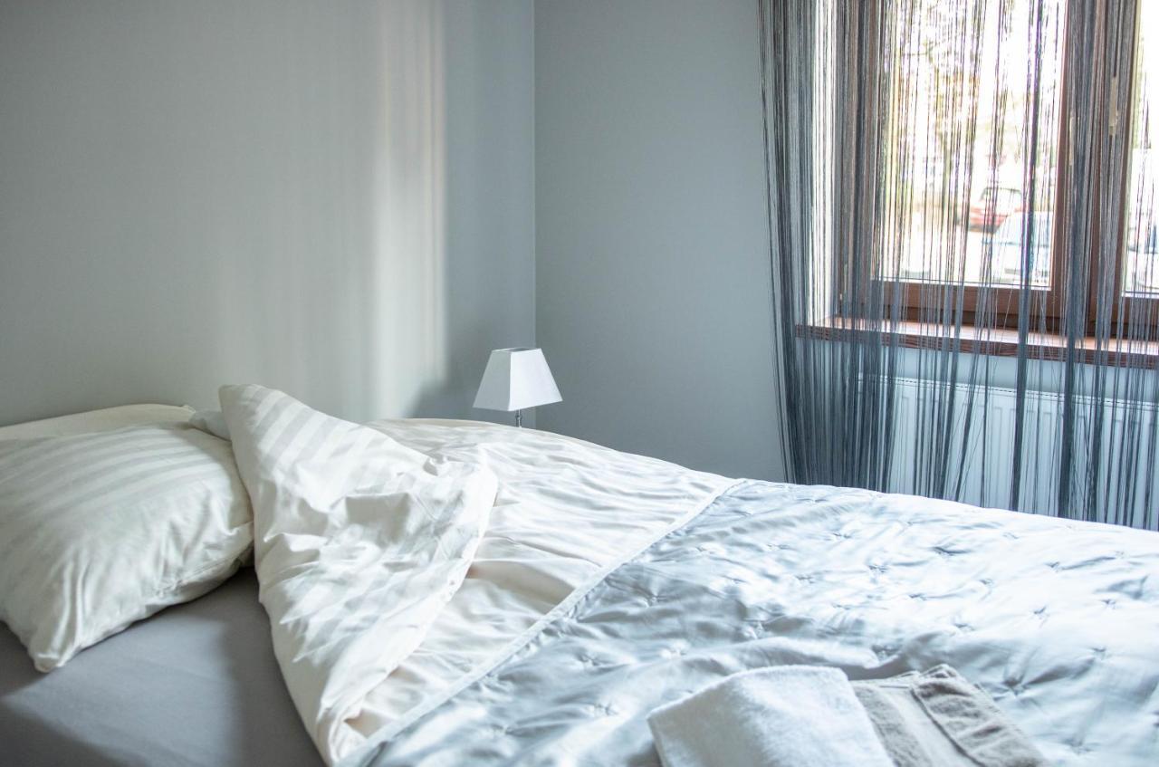 Apartamenty Centrum- Kochanowskiego -Dawniej Two-Bedroom Apartment เจโลนากูรา ภายนอก รูปภาพ